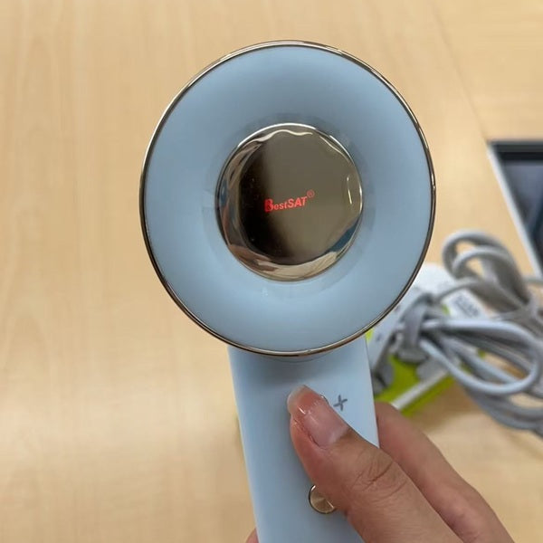 Intelligent hair dryer